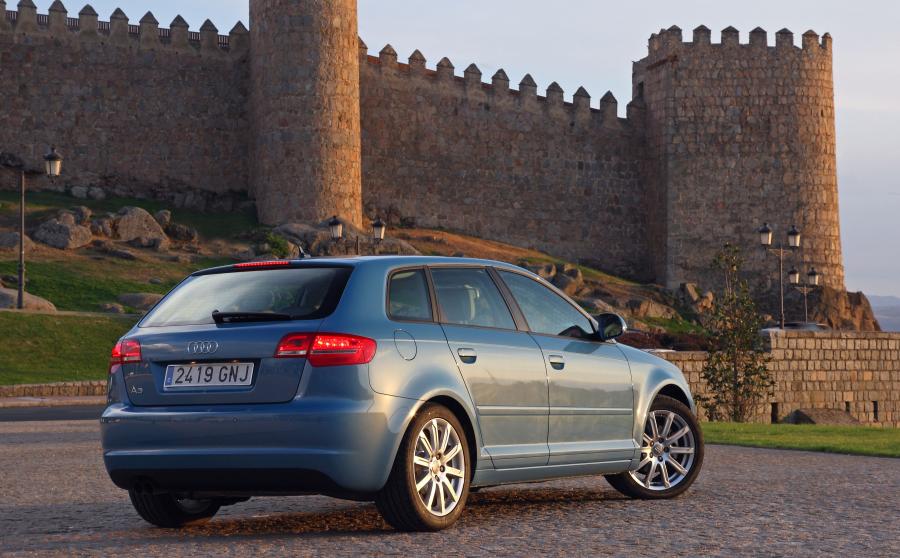  Audi A3 Sportback (8PA) 2008 года  (WW) (фото 8 из 20)